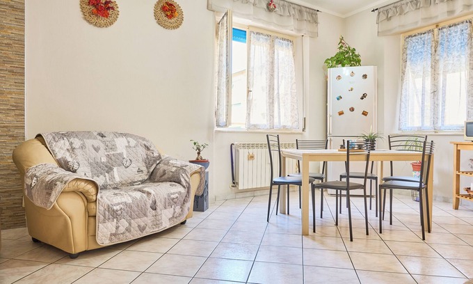 Piombino Apartment | Holiday Apartment "Casa Laureta" with Private Terrace & Wi-Fi