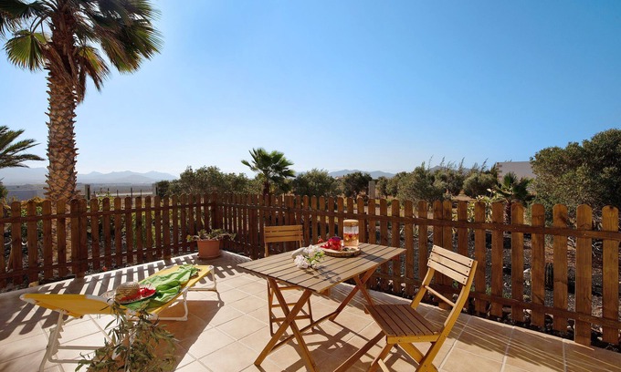 Tuineje Apartment | Holiday Apartment "Finca Juan Gopar Apartamento Rural" with Mountain View, Terrace & Wi-Fi