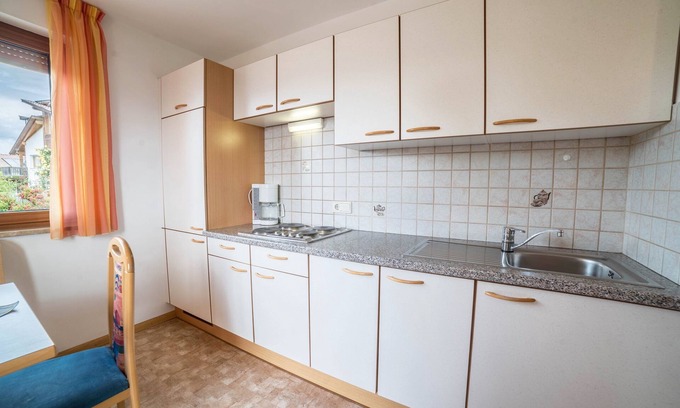 Verano Apartment | Holiday Apartment "Greif - B" with Wi-Fi, Balcony and View over the Landscape