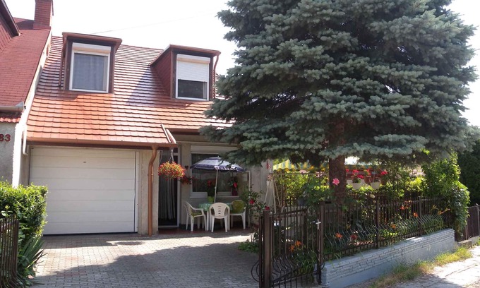Balatonalmadi Apartment | Holiday apartment with large terrace