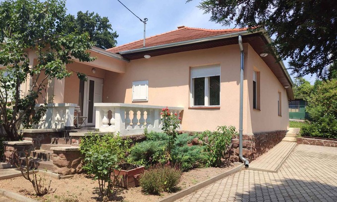 Balatonalmadi Apartment | Holiday apartment with large terrace