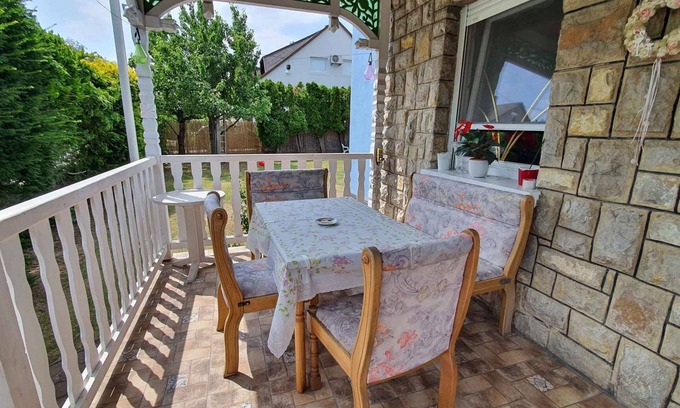 Balatonfured Apartment | Holiday apartment with terrace and wireless