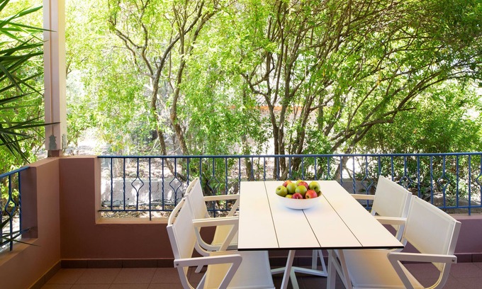 Spartia Apartment | Holiday Apartment "Libeccio" with Private Balcony & Wi-Fi