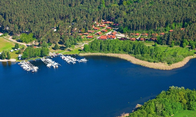Muritz Apartment | Holiday Apartment 'Maribell Jabel' with Lake View, Terrace and Wi-Fi