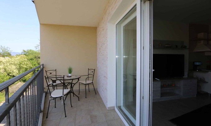Soline Apartment | Holiday apartment mit Klimaanlage und seitlicher Meerblick