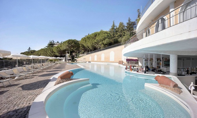 Sanremo Apartment | Holiday Apartment 'Modus Vivendi 315' with Sea View & Wi-Fi