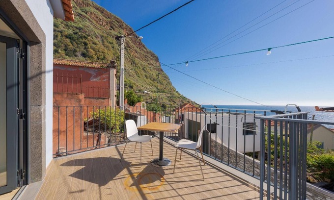 Jardim do Mar Apartment | Holiday apartment Jardim do Mar for 1 - 2 persons with 1 bedroom - Twin house