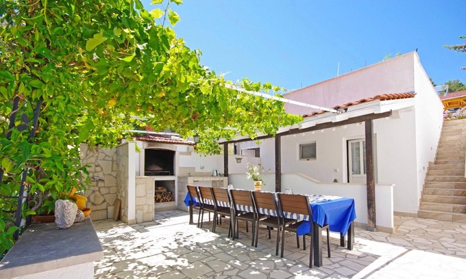 Sutivan Apartment | Holiday apartment Sutivan for 1 - 2 persons with 1 bedroom - Holiday apartment in one or multi-famil