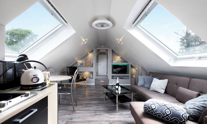 Heide Apartment | Holiday Apartment 'Uhse's' close to City Centre with Garden & Wi-Fi