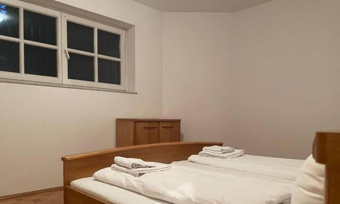 Bad Homburg v.d. Hoehe Apartment | Holiday Apartment with terrace and garden near Kurpark.