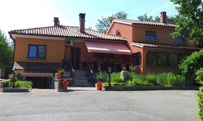 Strmac Apartment | Holiday apartment with a large lawn for sunbathing