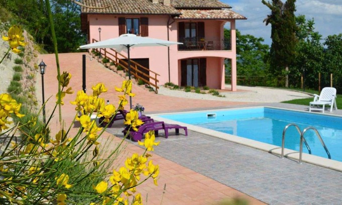 Fermignano Apartment | Holiday apartment with terrace and pool