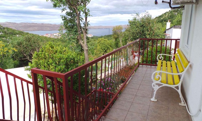 Karlobag Apartment | Holiday apartment with Internet access and barbecue
