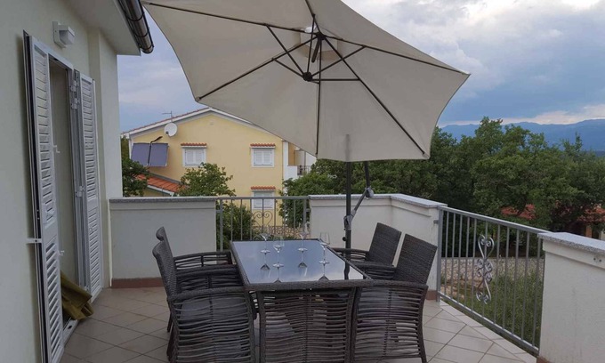 Tribulje Apartment | Holiday apartment with grill