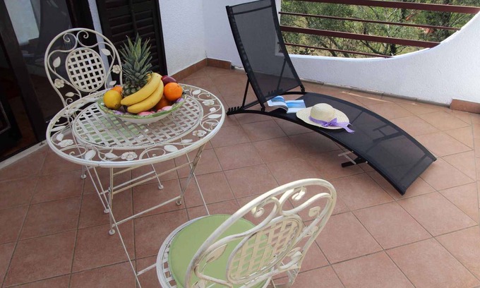 Bogovici Apartment | Holiday apartment with air conditioning and Wi-Fi