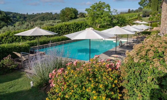 Sarteano Apartment | Holiday apartment with garden and panoramic views