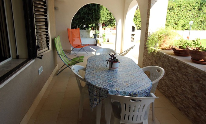 Ognina Apartment | Holiday apartment with terrace and sea view