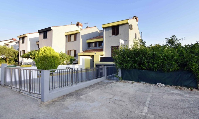 Umag Apartment | Holiday apartment with terrace near Umag