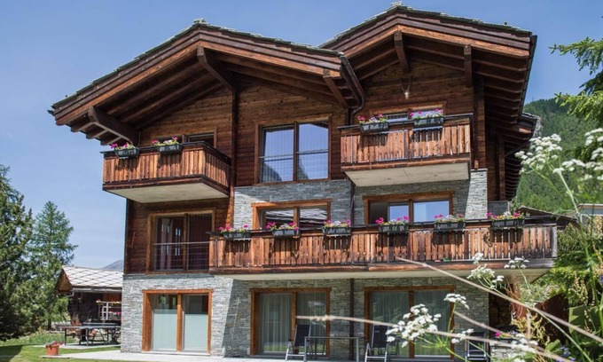 Zermatt Ski Chalet | Holiday apartment Zermatt for 1 - 6 persons with 3 bedrooms - Holiday apartment in one or multi-fami