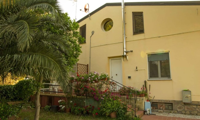 Piombino Apartment | Holiday flat near the sea on the Tuscan coast opposite the Island of Elba