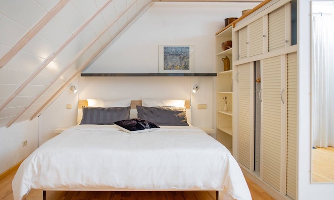 Muellheim Apartment | holiday flat Studio, our birdhouse