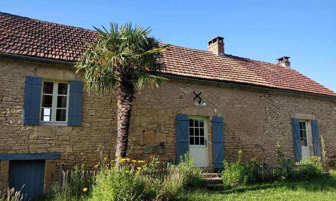 La Chapelle-Aubareil House | Holiday Home 'La Bessede' with Private Garden