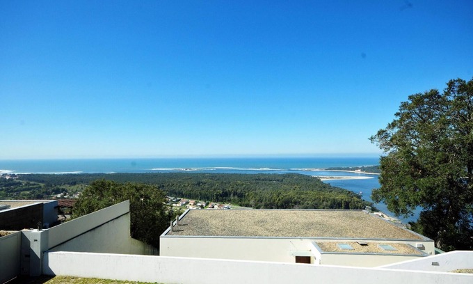Vilarelho House | Holiday house Vila Praia de Âncora for 1 - 10 persons with 5 bedrooms - Holiday house