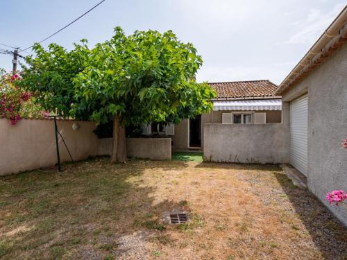 Santa-Lucia-di-Moriani House | Holiday Home Dami I-1 by Interhome