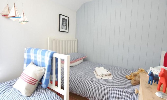 Docking House | Holiday Home 4 Church Terrace by Interhome