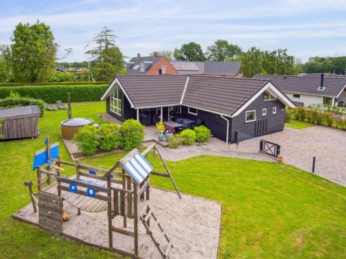 Pøt Strandby House | Holiday Home Alpa - 600m from the sea by Interhome