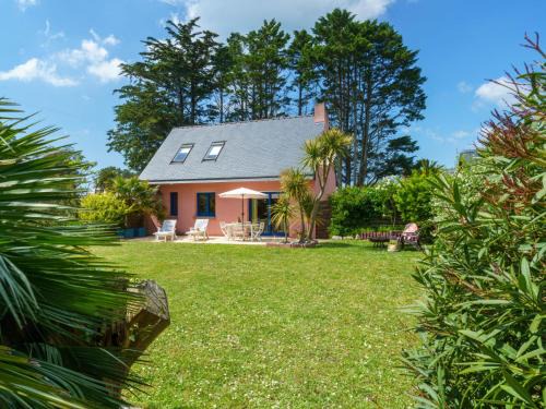 Penmarch House | Holiday Home Atao by Interhome