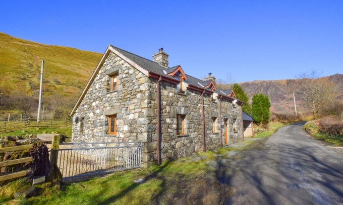 Mawddwy House | Holiday Home Caeryn by Interhome