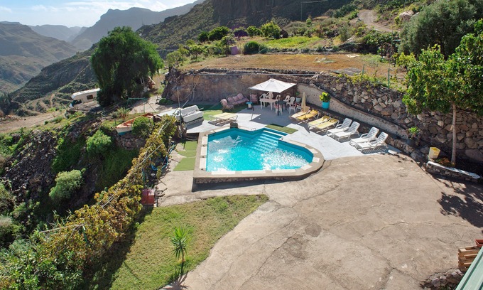 Mogan Apartment | Holiday Home "Casa Cactus" with Mountain View, Pool & Wi-Fi