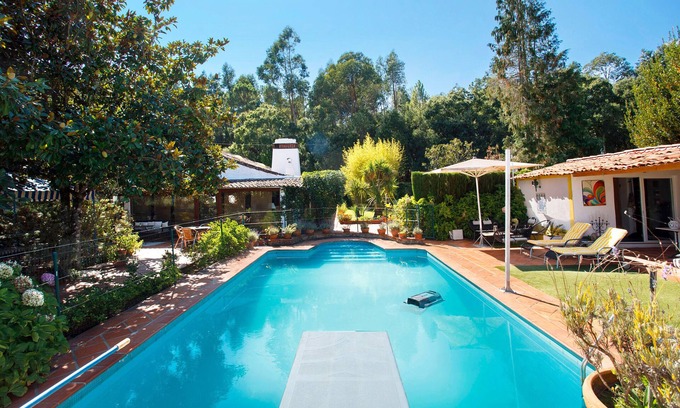 Nossa Senhora do Pranto House | Holiday Home "Casa Do Campo Dornes Dois" with Shared Pool, Shared Garden & Wi-Fi