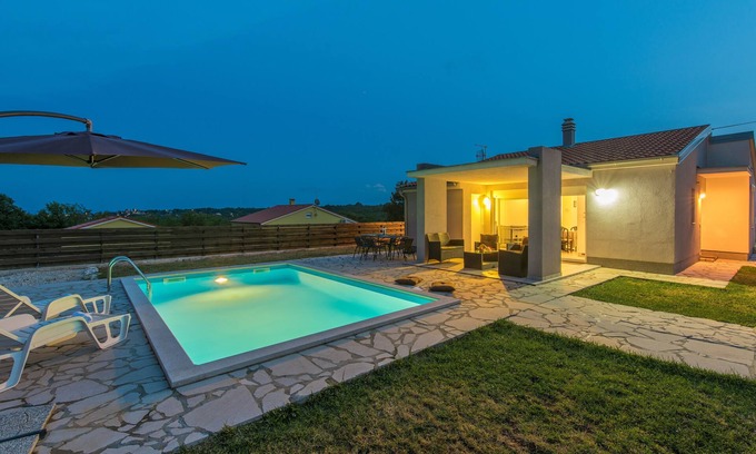 Rakalj House | Holiday Home CasaVida heated pool
