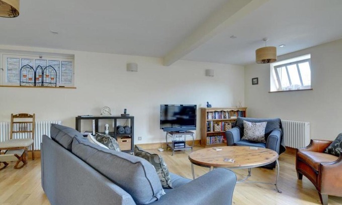 Sandwich House | Holiday Home Chapel by Interhome