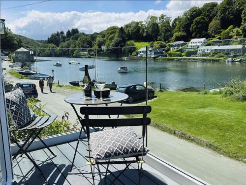 Lerryn House | Holiday Home Cobble Cottage by Interhome