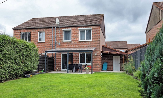 Bad Fallingbostel House | Holiday Home 'Ferienhaus Heide' with Private Terrace and Wi-Fi