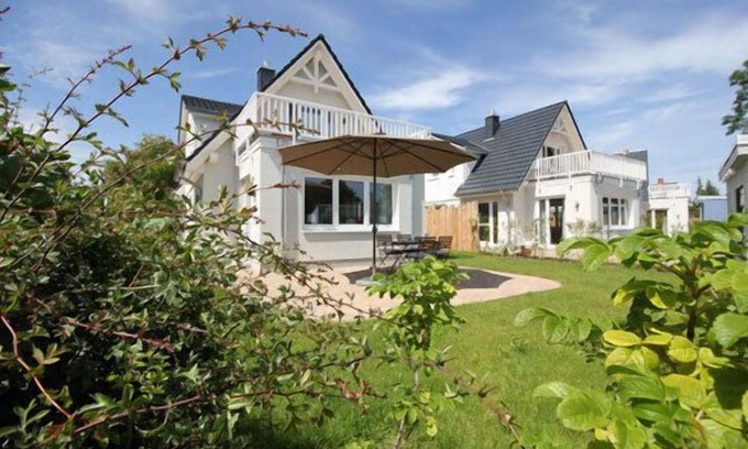 Born auf dem Darss House | Holiday home with sauna and garden near Bodden