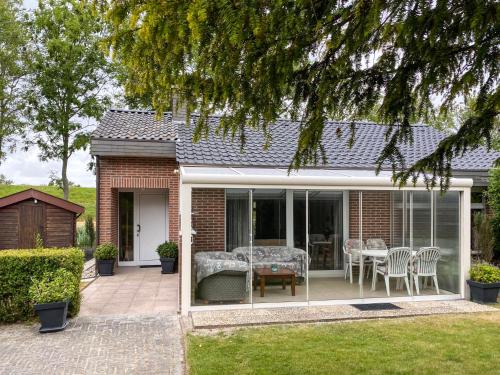 Brouwershaven House | Holiday Home Den Osse by Interhome