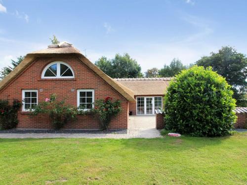 Bøtø By House | Holiday Home Erra - 250m from the sea by Interhome