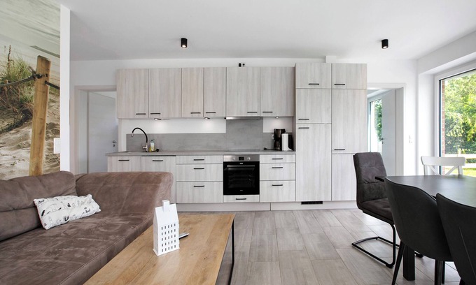 Schulp House | Holiday Home 'Ferienhaus Ebbe' with Private Terrace, Private Garden and Wi-Fi
