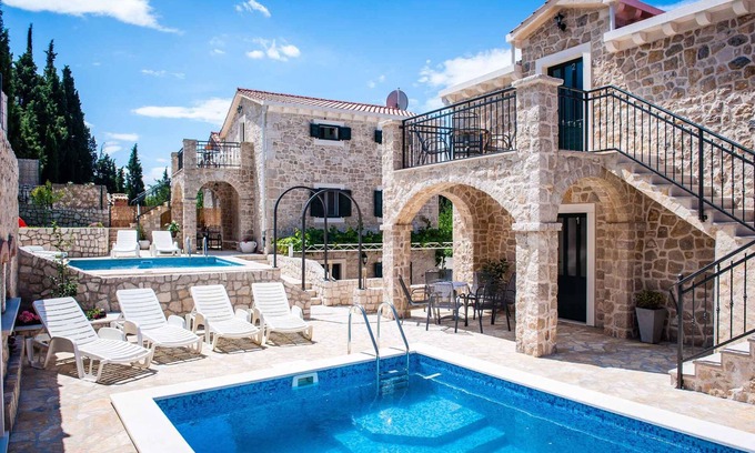 Kremena House | Holiday home for 24 people with 2 outdoor pools