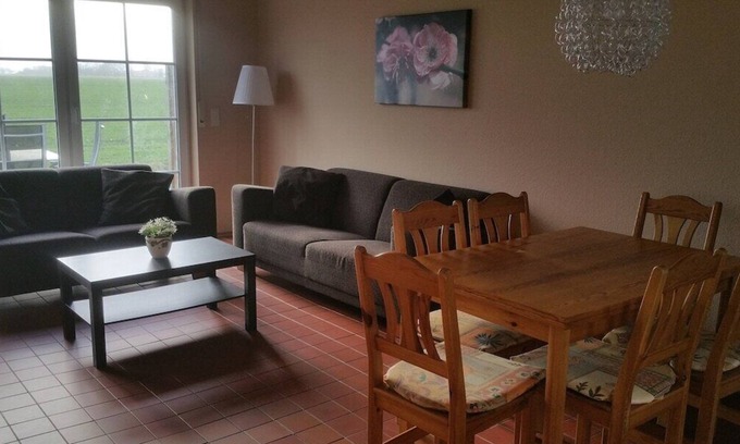 Ditzumerverlaat Apartment | Holiday home Freiblick B