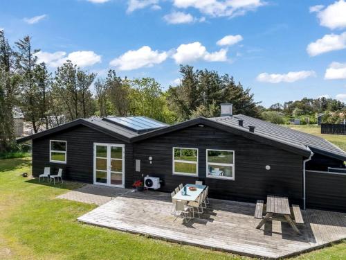 Lokken House | Holiday Home Hermine - 600m from the sea by Interhome