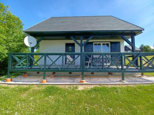 Cerny Dul House | Holiday Home Holiday Hill 47 by Interhome