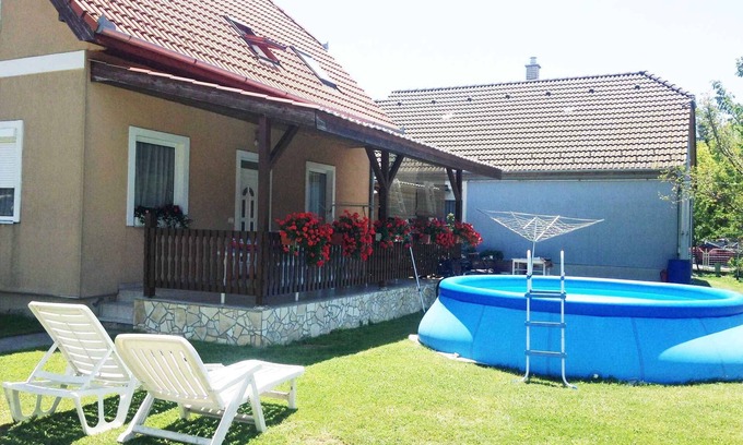 Balatonmariafurdo House | Holiday home with pool, air conditioning and wifi