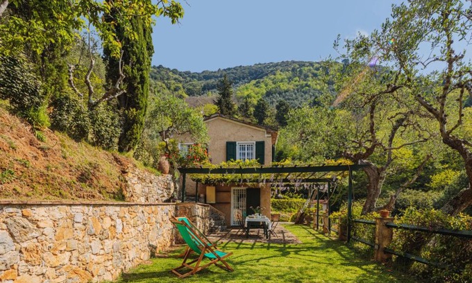 Camaiore House | Holiday Home Il Glicine by Interhome