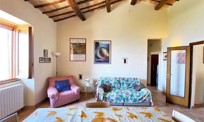 Assisi Villa | Holiday Home in Assisi with Scenic Garden