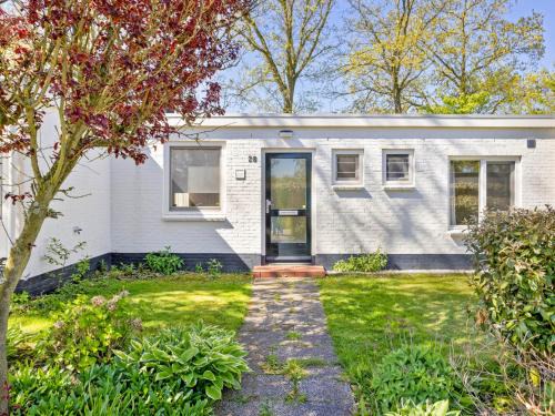 Groot Valkenisse House | Holiday Home in Biggekerke near Seabeach, cleaning included